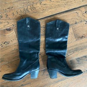 Black frye heeled boots 7.5